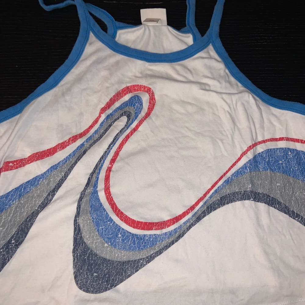 razor back cropped tank